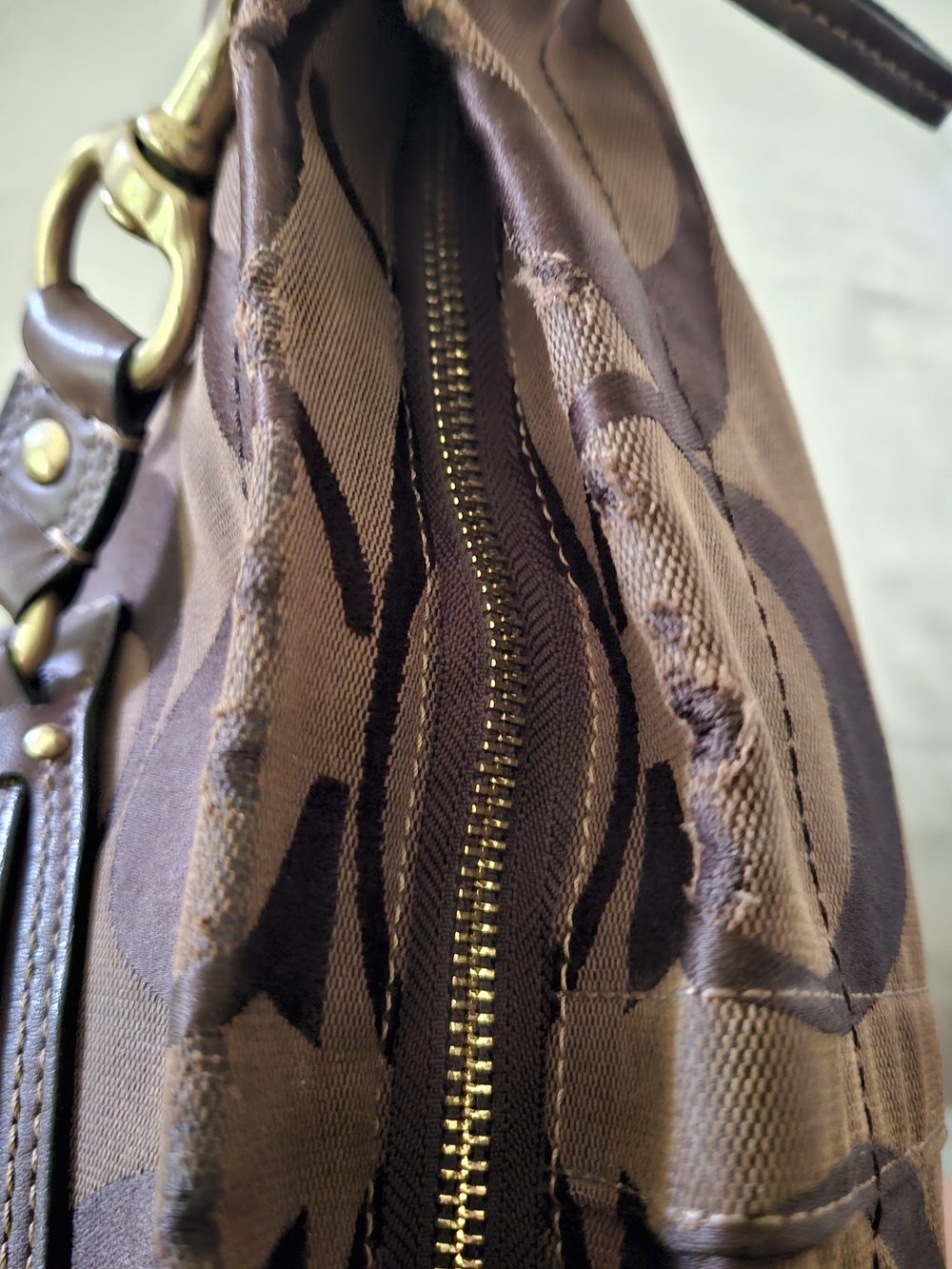 Coach Carly Signature Hobo Bag - Picture 10 of 16